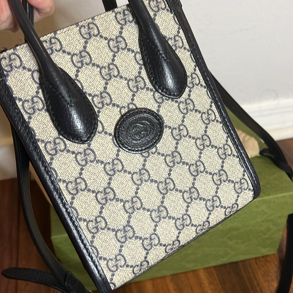 1372 Gucci crossbody bag/handbag - Picture 2 of 9